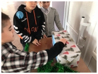 выставка новогодних плакатов. новогодняя почта