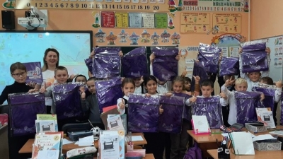 Вручение брендированной продукции «Орлята России»